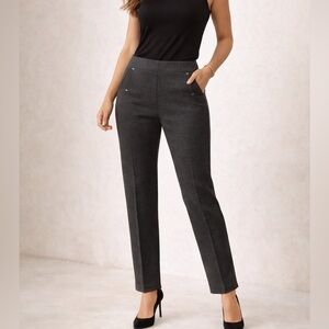 Chicos studded pocket slim/ straight leg pleated ponte pants ❤️